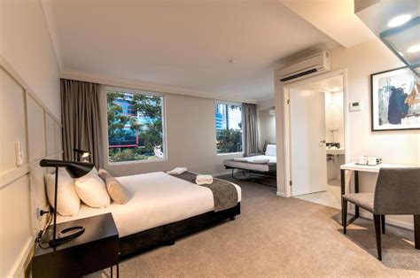 woodroffe hotel prices